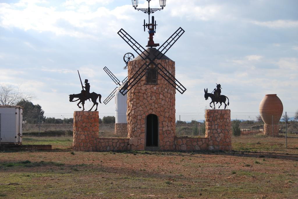 Alojamiento Rural Los Delfines Valdepeñas Exterior foto